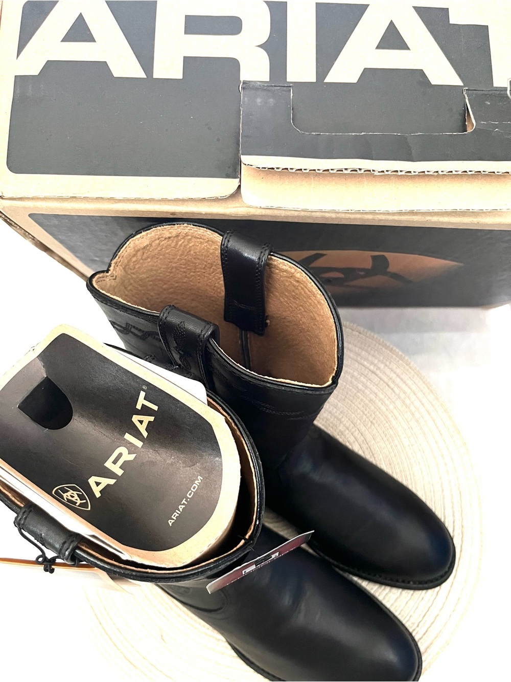 Ariat Black Leather Pull-On Short Western Boots